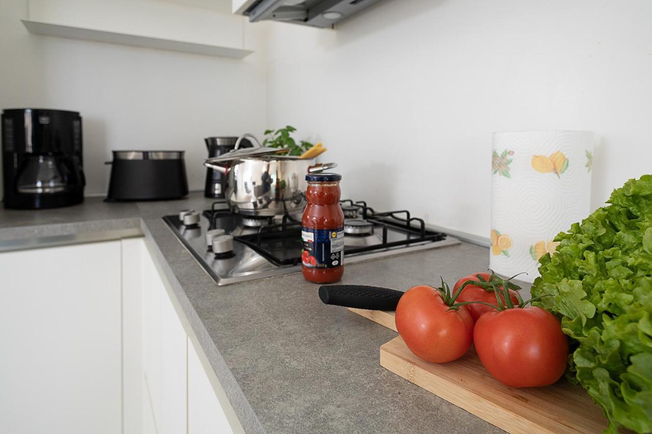 לאזיסה Apartment Brezza Di Lago - Regarda Travel מראה חיצוני תמונה
