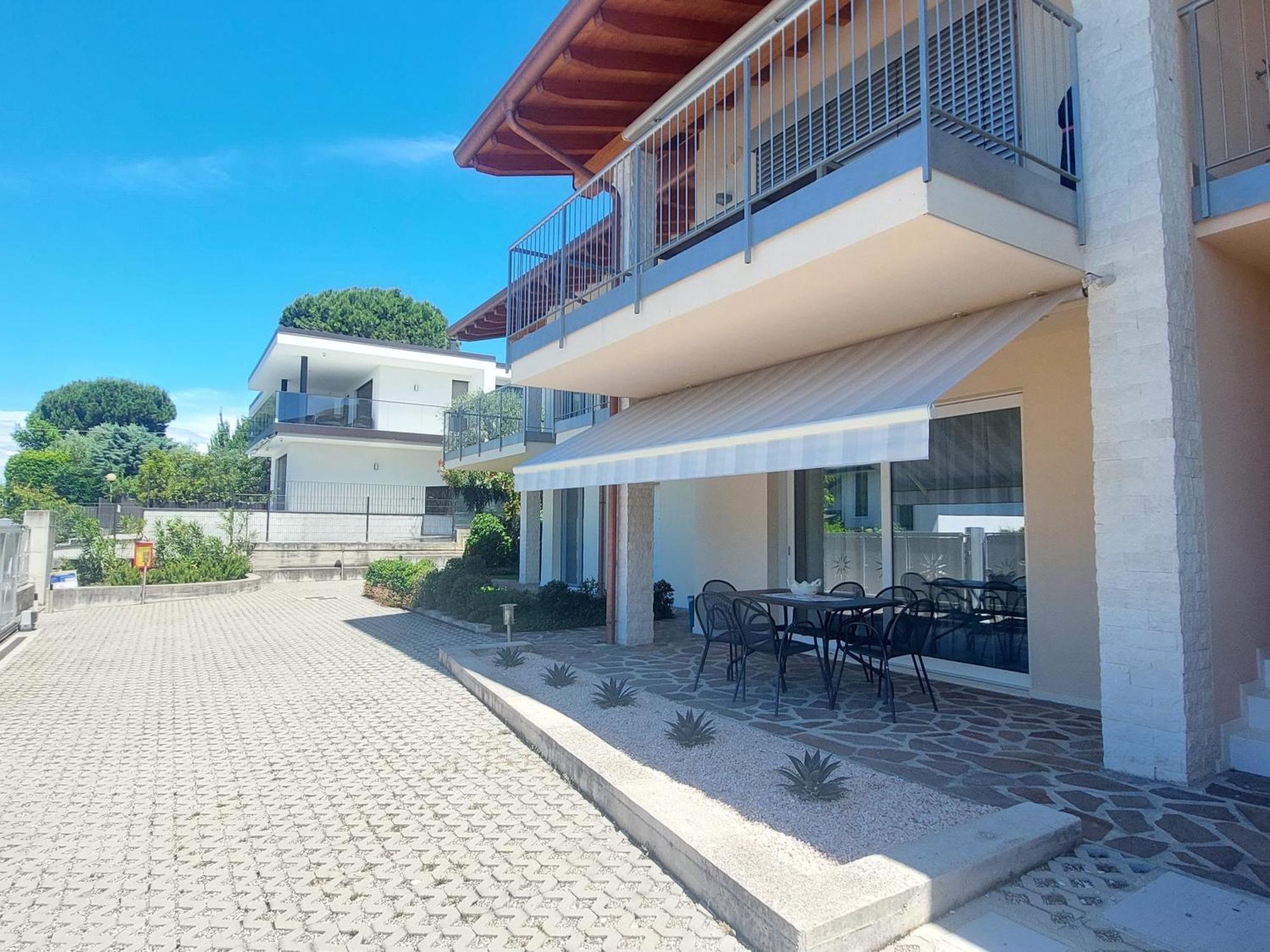 לאזיסה Apartment Brezza Di Lago - Regarda Travel מראה חיצוני תמונה